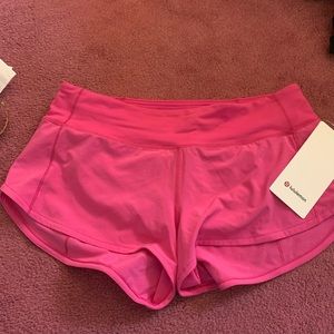 NWT lululemon hotty hot short 2.5” SONIC PINK rare hard to find size 6